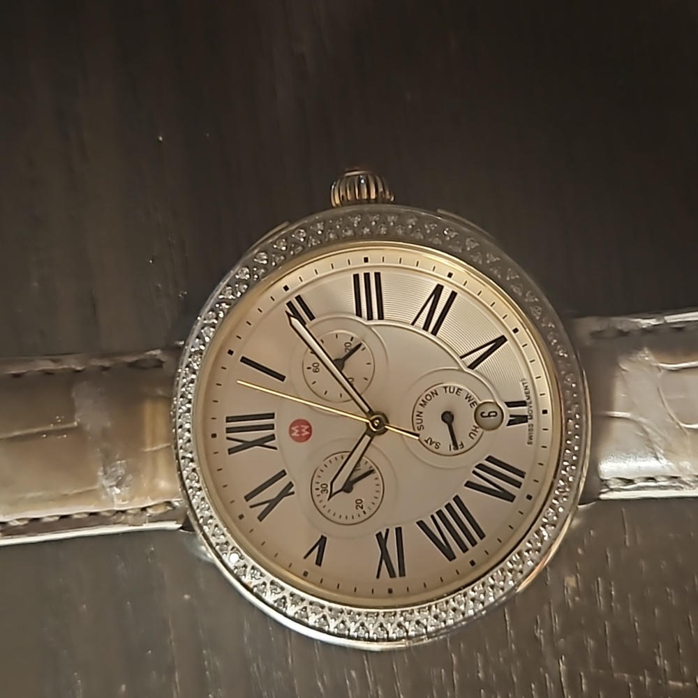 Watch - Picture 2 of 5